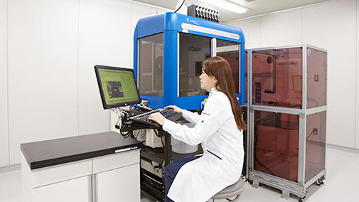 Selection of active compounds with ｈigh throughput screening